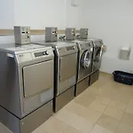Btt Serviced شقة *